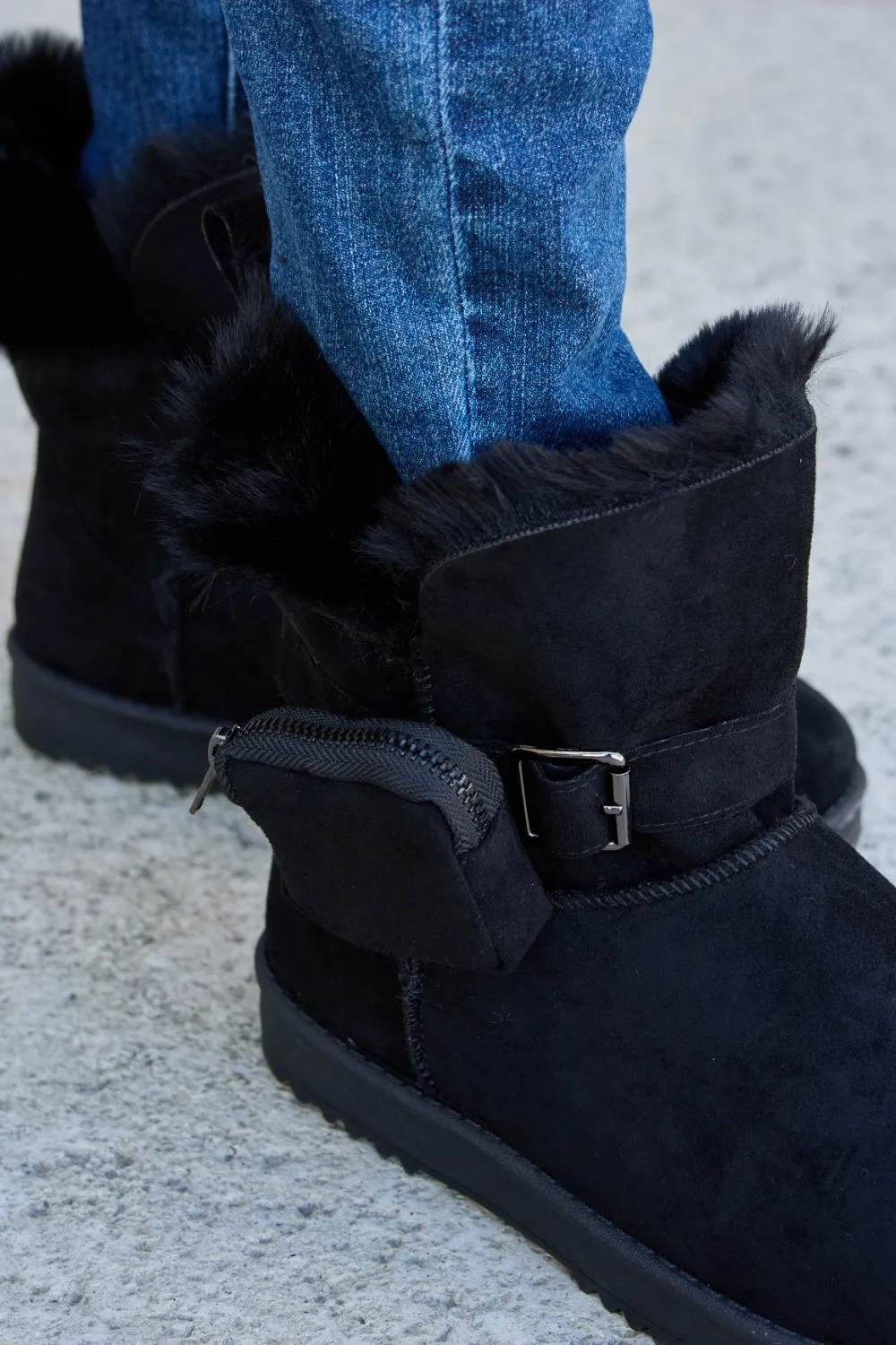 Cozy Elegance: Forever Link Plush Thermal Flat Boots